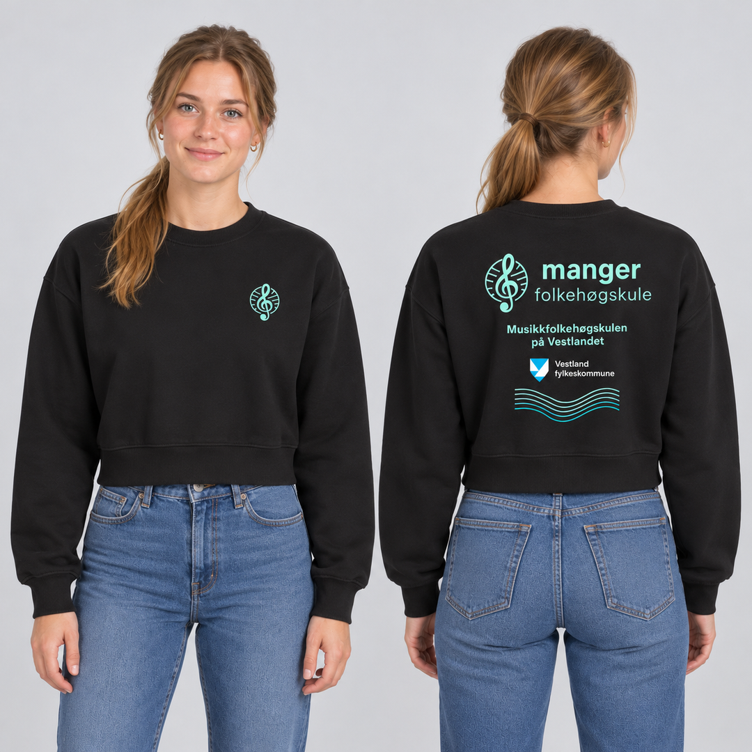 Miami Cropped Dame – Manger Folkehøgskule, Sort, foran og bak på voksen modell. KI-illustrasjon basert på leverandørfoto. Bryst- og ryggmotiv uten signaturer.