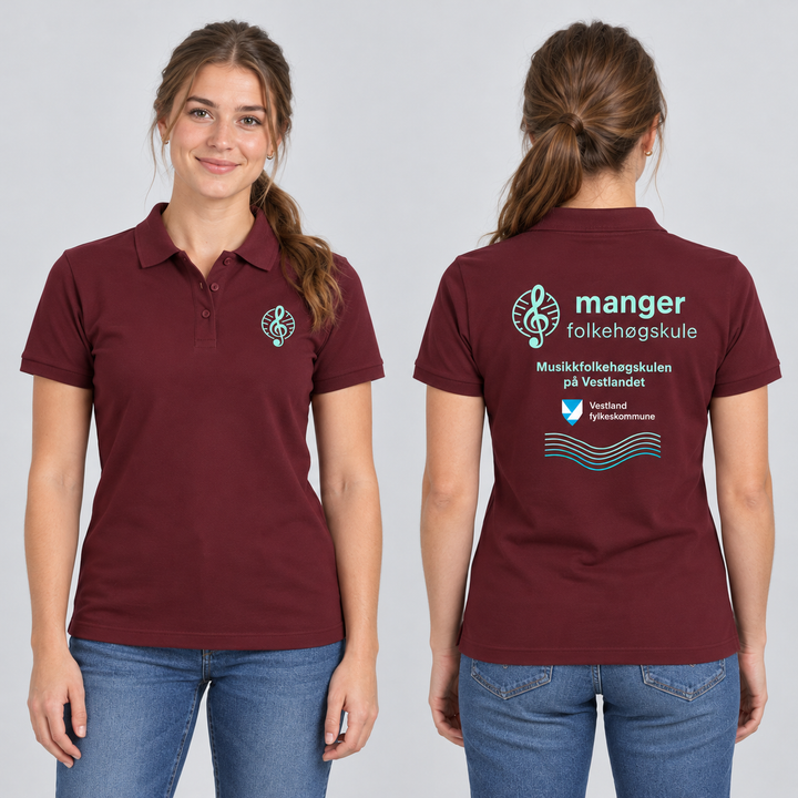 Classic Marion S/S Dame – Manger Folkehøgskule, Burgunder, foran og bak på voksen modell. KI-illustrasjon basert på leverandørfoto. Bryst- og ryggmotiv uten signaturer.