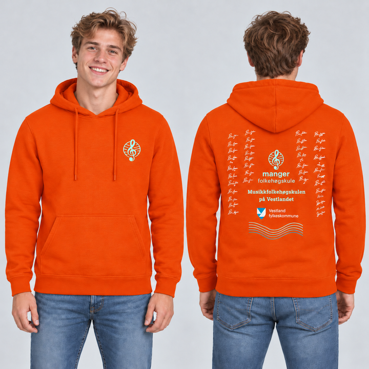 Miami Hoody unisex – Oransje – Manger Folkehøgskule, foran og bak på modell. KI-illustrasjon basert på produktfoto; eksempelsignaturer.