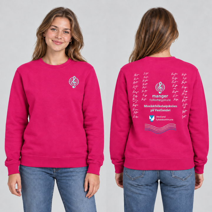 Miami Roundneck unisex – Cerise – Manger Folkehøgskule, foran og bak på modell. KI-illustrasjon basert på produktfoto; eksempelsignaturer.